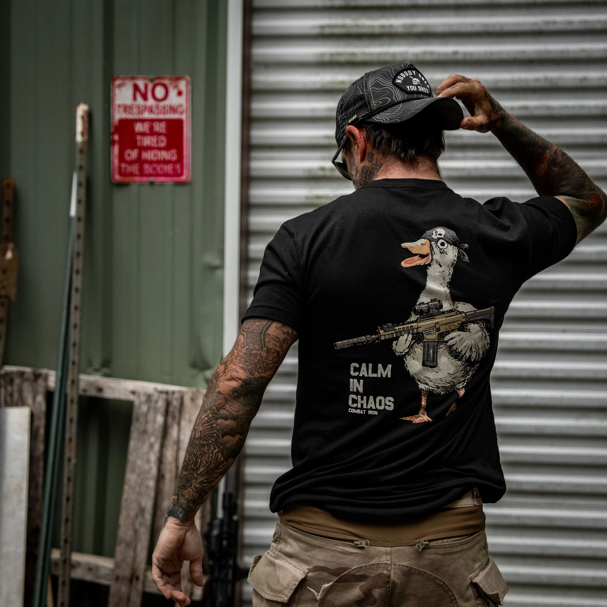 Calm In Chaos Men's T-Shirt - Image 3