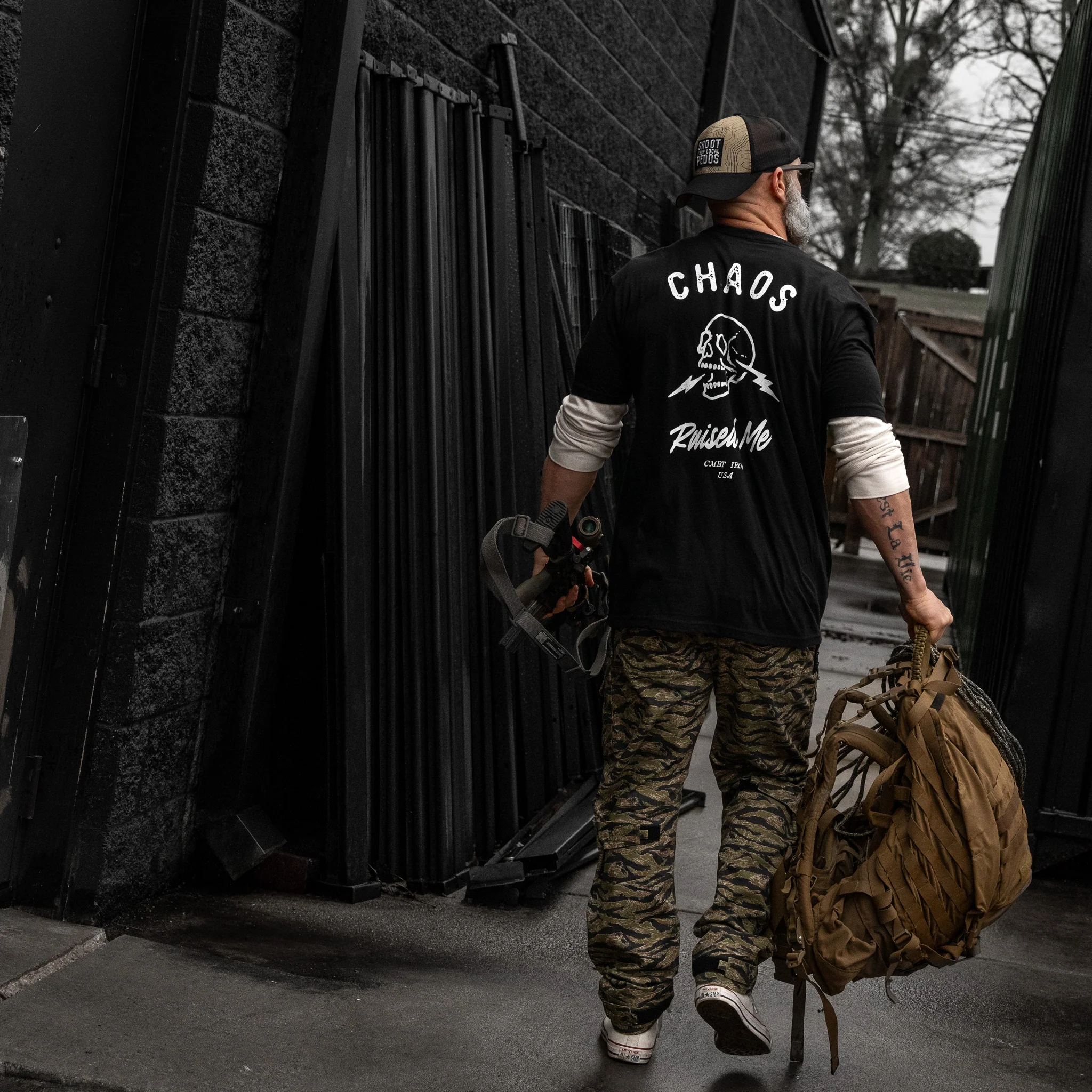 Chaos Raised Me Men's T-Shirt - Image 7