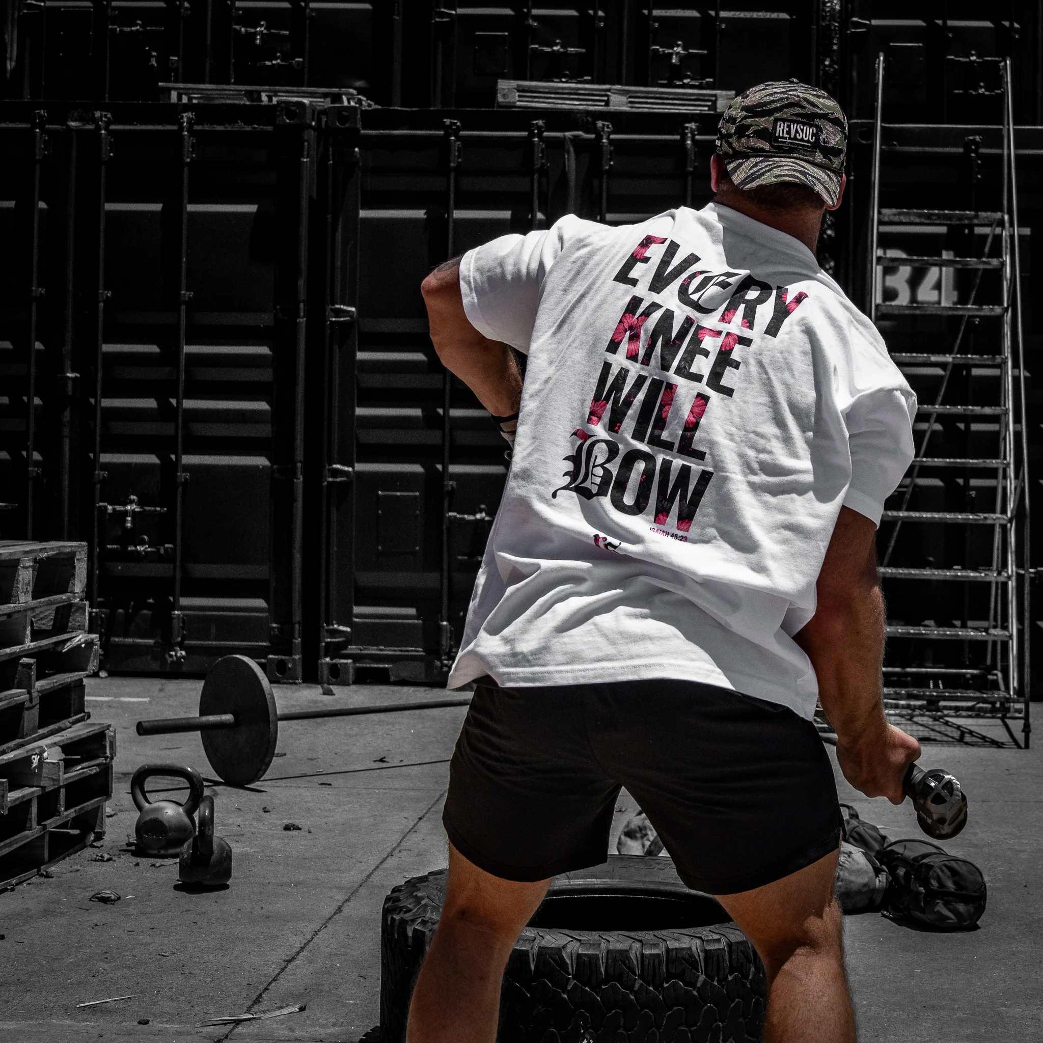 Every Knee Will Bow Men's Heavyweight T-Shirt - Image 3