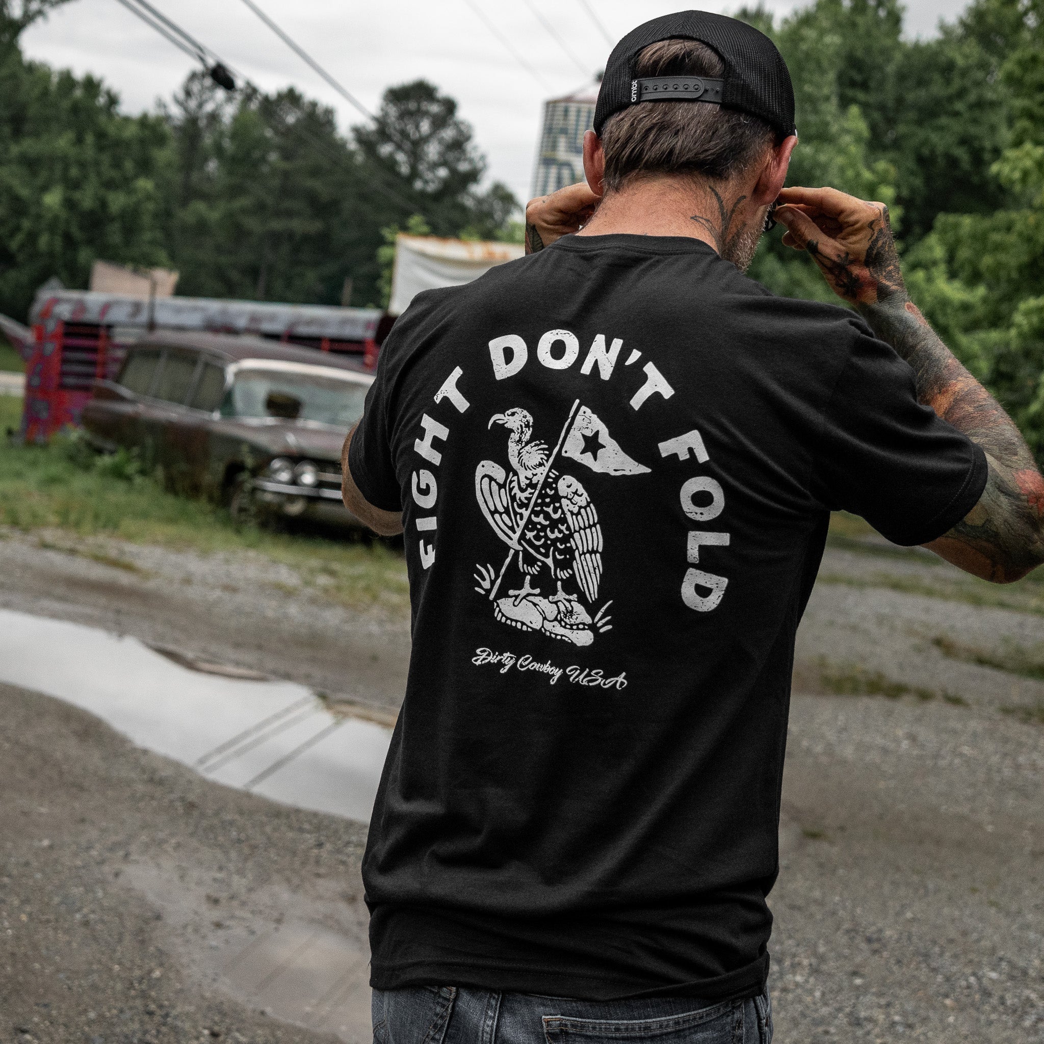 Fight Don't Fold Men's T-Shirt - Image 8